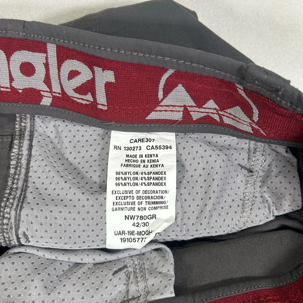 Wrangler ATG Cargo Pants Mens 42x30 Outdoor Performance Hiking Dark Gray‎ - Picture 5 of 6